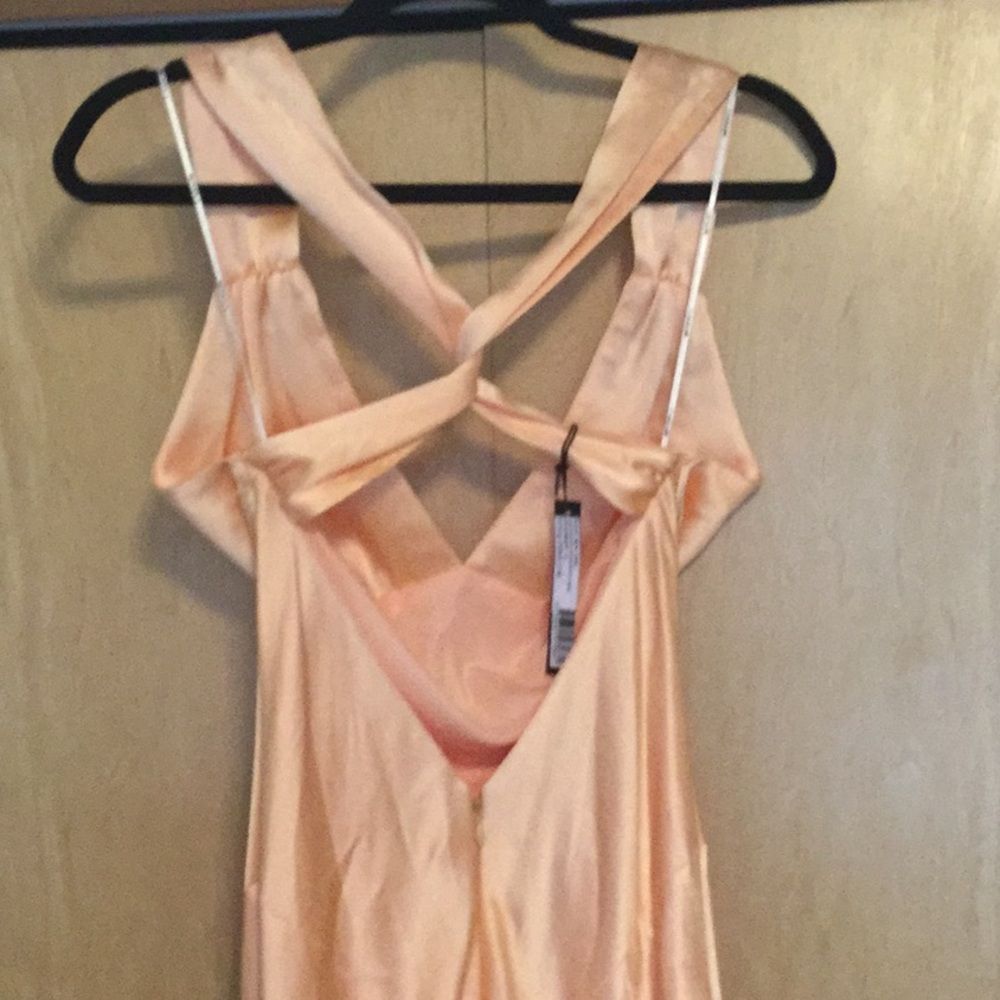 Issue NY Sleeveless Criss-Cross Open-Back Long - Picture 7 of 12